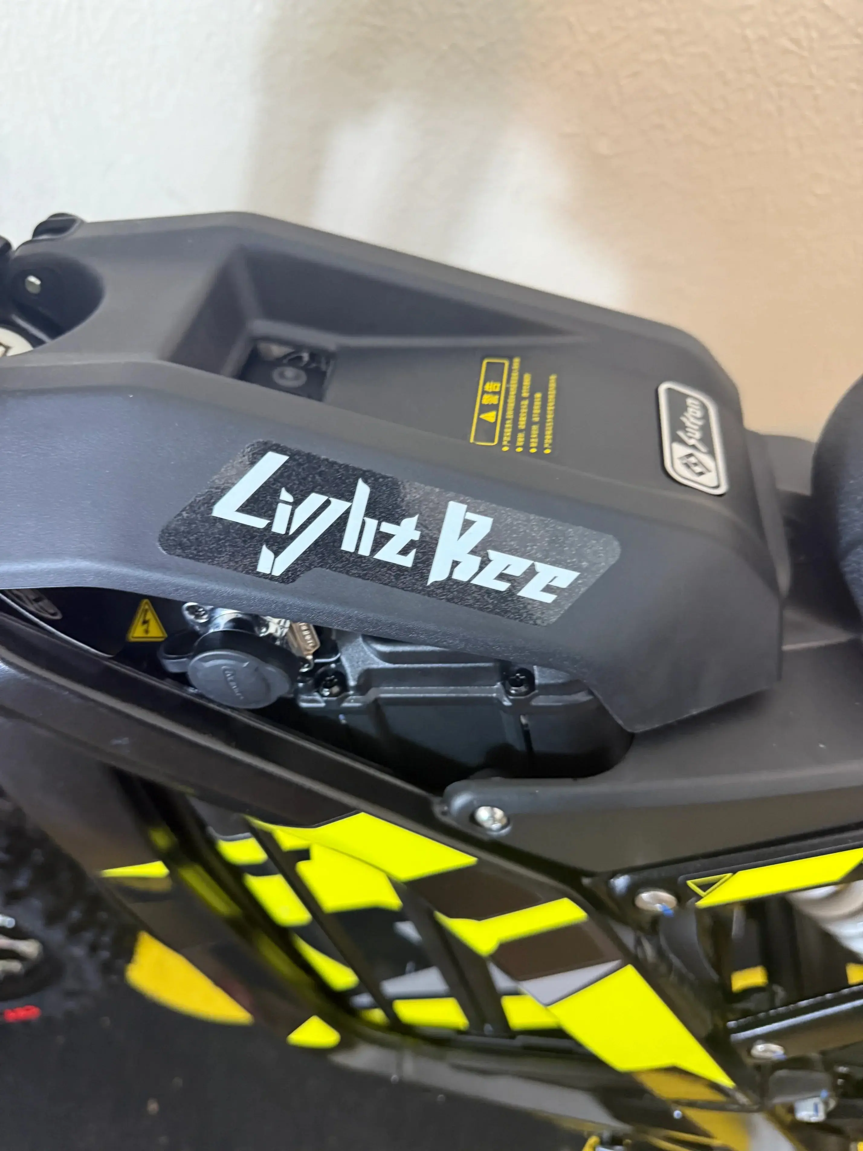 SURRON LIGHT BEE X 2025 - Image 9